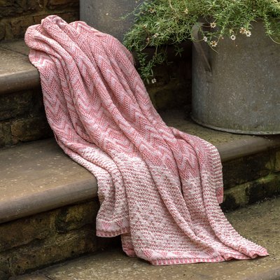 Nova Knitted Herringbone Throw SO'HOME