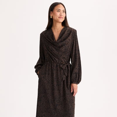 Vestido midi fluido em cetim mate, mangas compridas, estampado ANNE WEYBURN