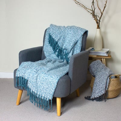Weaver Tassel Throw FURN.