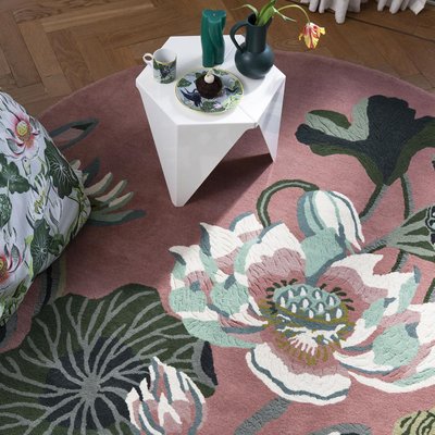 Tapis rond fait à la main en laine motif floral WATERLILY UN AMOUR DE TAPIS