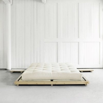 Lit futon en pin massif, lot de 2 chevets KARUP DESIGN