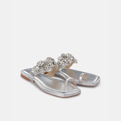 Sandales plates avec bande de détail en strass et fixation sur le doigt ALMA EN PENA