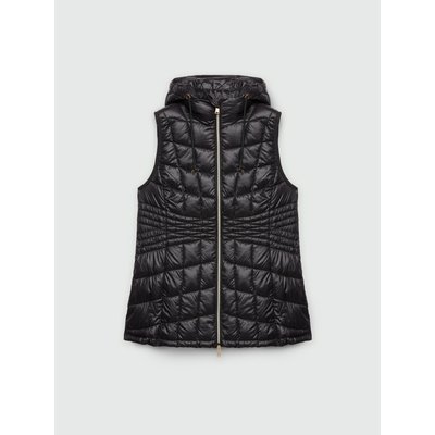 Doudoune avec rembourrage SORONA® AURA, très légère mais chaude pour un effet subtil qui met en valeur la silhouette FIORELLA RUBINO
