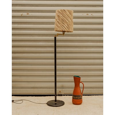 Lampadaire en métal noir et laine beige Julien N°432 - Bon état DEBONGOUT