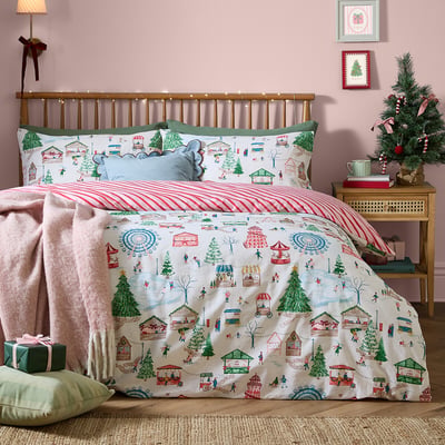Winter Wonderland Reversible Christmas Duvet Cover and Pillowcase Set FURN.