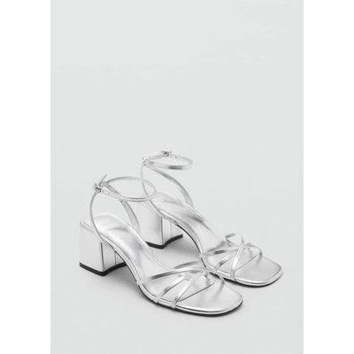 Sandale à talon avec brides croisées MANGO