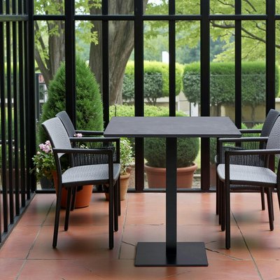 Table bistrot mélamine grise - pied métal noir, 70 cm NAPA PIER IMPORT