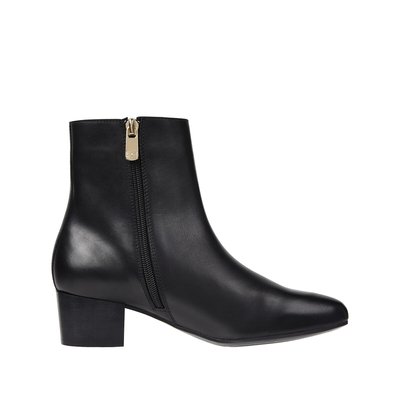 Bottines in leer Essential. TOMMY HILFIGER