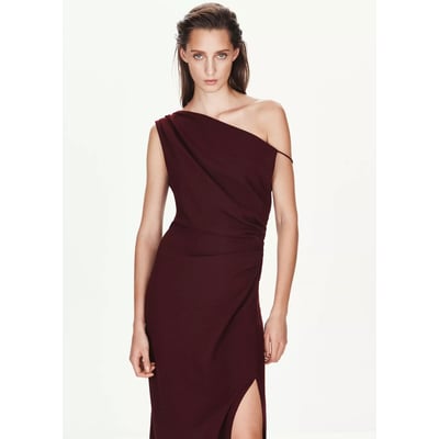 Robe asymétrique froncée latérale MANGO