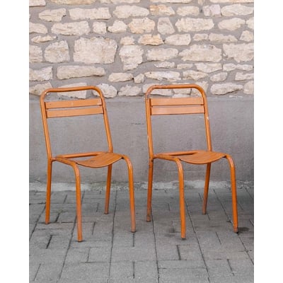 Paire de chaises Tolix en métal orange Alma N°1942 - Bon état DEBONGOUT