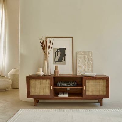 Meuble TV en bois massif et cannage 140 cm  RAPHAEL BERAH GETAH