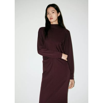 Robe en maille froncée sur le côté MANGO