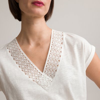Camiseta con cuello de pico, manga corta, detalle de macramé ANNE WEYBURN
