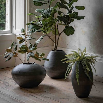 Artistic Aluminium Vase ÉDITÉ