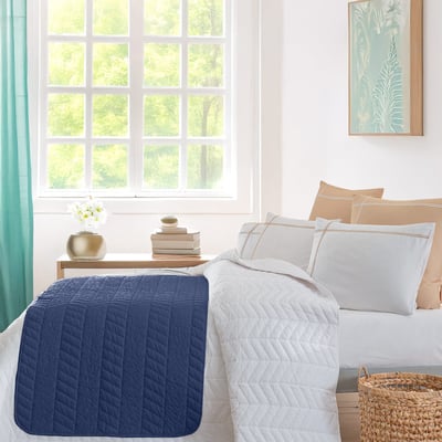 Chemin de lit en percale de coton surpiqué CHEVRON SENSEI MAISON