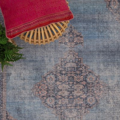 Traditional Vintage Style Flatweave Rug SO'HOME