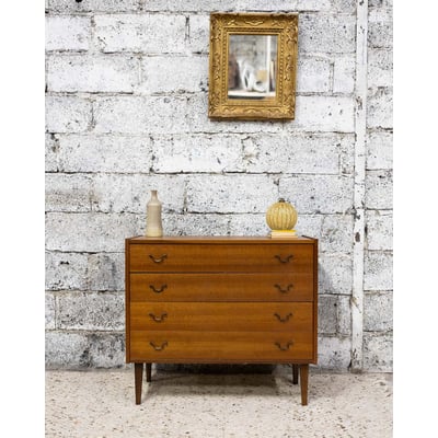 Commode aux jolies poignées Olga N°1047 - Bon état DEBONGOUT