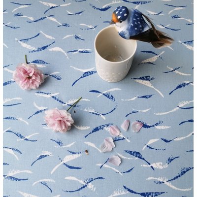 Nappe enduite ronde ou ovale Vagues bleues Dimension - ronde diam 160cm, Finition - Ourlée, Forme - Ronde FLEUR DE SOLEIL