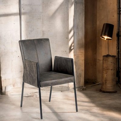 Chaise fauteuil avec accoudoirs tissu microfibres gris et pieds métal noir PIER IMPORT