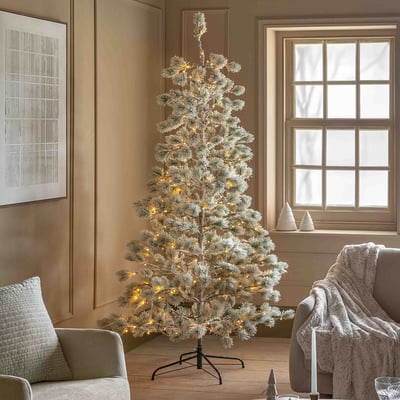 7ft Flocked Pine LED Christmas Tree ÉDITÉ