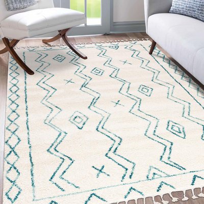 Tapis berbère tissé motif ethnic MADIDA UN AMOUR DE TAPIS