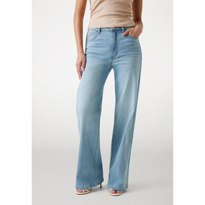 Jean Large Soie Mélangée GUESS