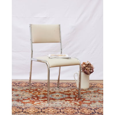 Chaise en skai et chrome Alma N°1725 - Bon état DEBONGOUT