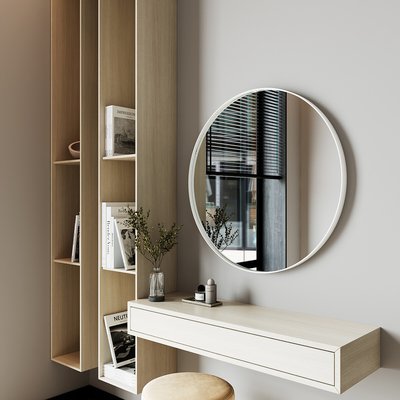 Зеркало настенное в тонкой металлической раме SO'HOME