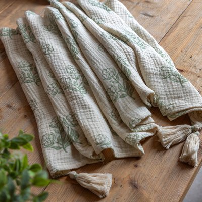 Hadley Gauze Floral Throw SO'HOME