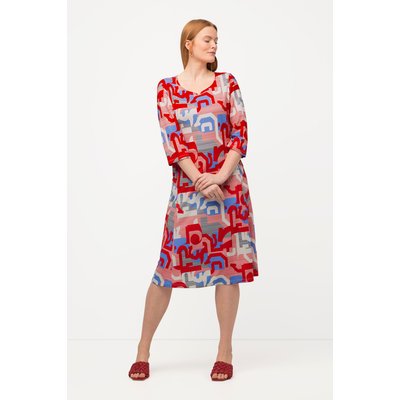 Robe midi. Imprimé graphique. Décolleté en ULLA POPKEN