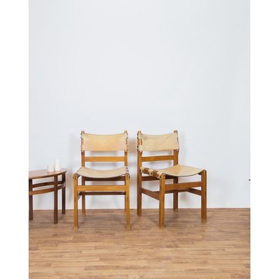 Paire de chaises en bois et cuir Alma N°248 - Bon état DEBONGOUT