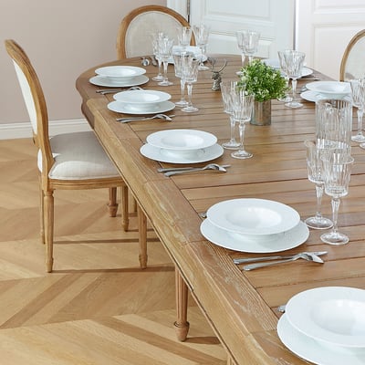 Table ovale en chêne style shabby chic 5 rallonges 6/14 couverts GIOVANNI ROBIN DES BOIS