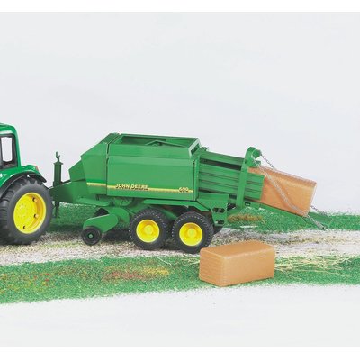 Presse à grosses balles John Deere BRUDER