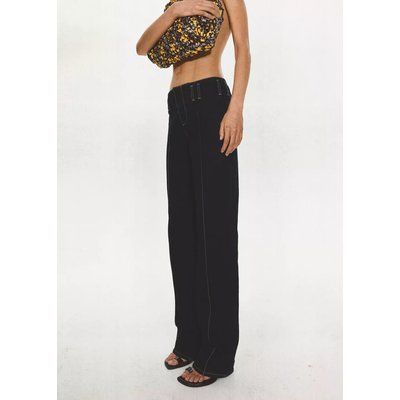 Jean taille basse avec surpiqûres contrastantes MANGO