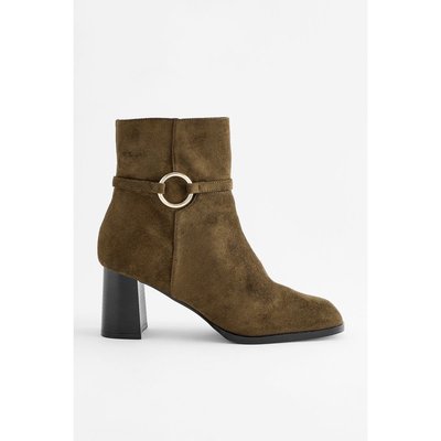 Bottines à talon avec bout carré hauts NEXT