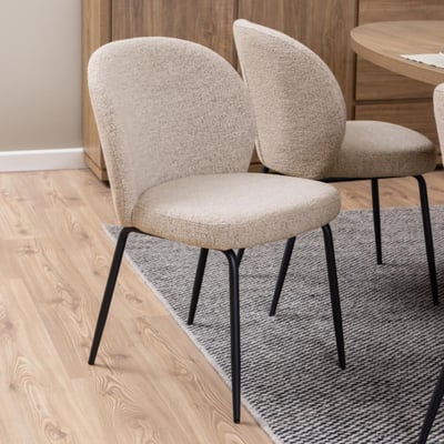Chaise scandinave bouclette et pieds en métal noir (lot de 2) - PAMELA HELLIN, DEPUIS 1862