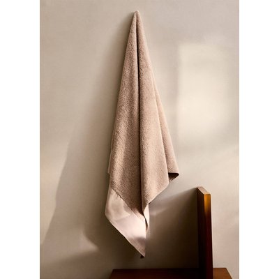 Serviette de bain à bordure en lin MANGO HOME