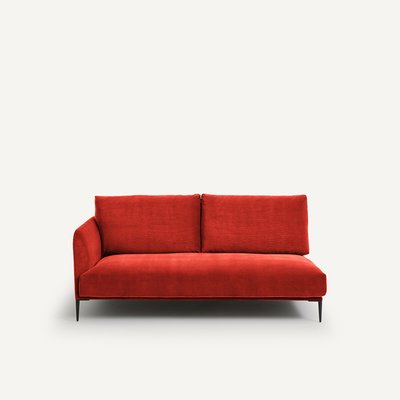 Sofá con un reposabrazos terciopelo, Oscar diseño E.Gallina AM.PM