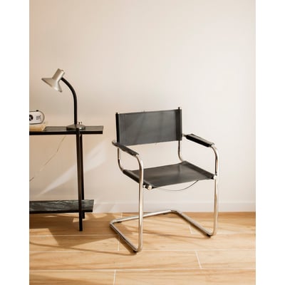 Chaise à l'assise en cuir noir Alma N°1869 - Bon état DEBONGOUT
