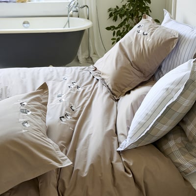 Housse de couette brodée AU COEUR DE LA VALLEE TAUPE SYLVIE THIRIEZ