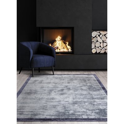 Distressed Hand Woven Viscose Border Rug SO'HOME