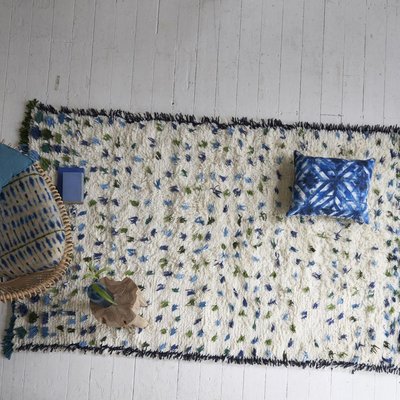 Tapis shaggy fait main en laine motif géométrique COBALT UN AMOUR DE TAPIS