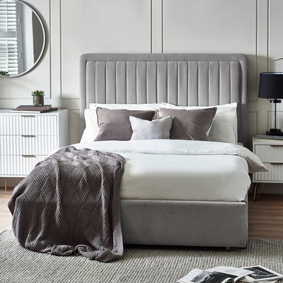 Hollis Velvet Bed SO'HOME