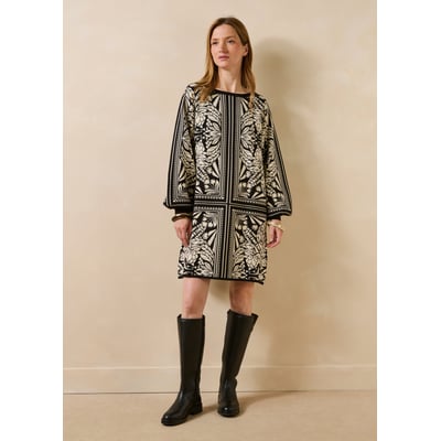 Robe courte en maille jacquard bicolore LA FEE MARABOUTEE
