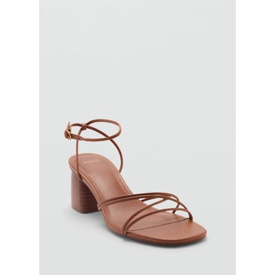 Sandale à talon avec brides croisées MANGO