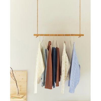 Porte-manteau en bois d’épicéa, Izal HANNUN