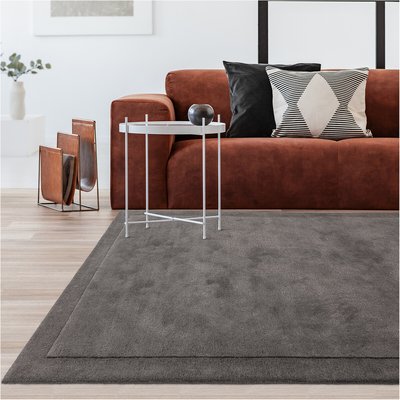 Contemporary Hand Carved Border Rug SO'HOME