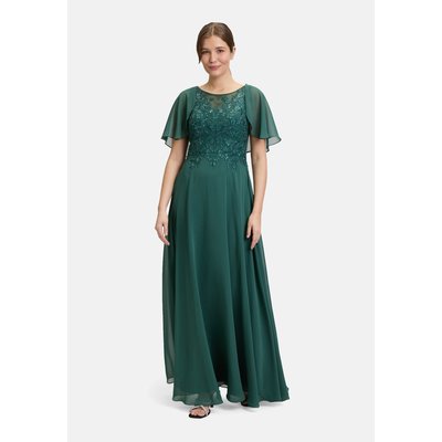 Robe de soirée à broderies VERA MONT