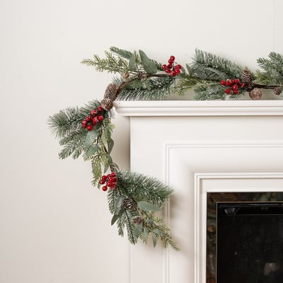 180cm Frosted Berry & Cone Garland SO'HOME