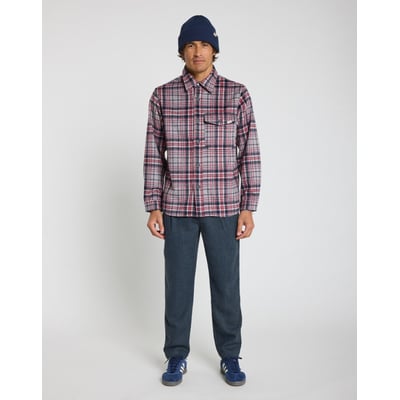 SURCHEMISE OVER LIGHTRED PULLIN